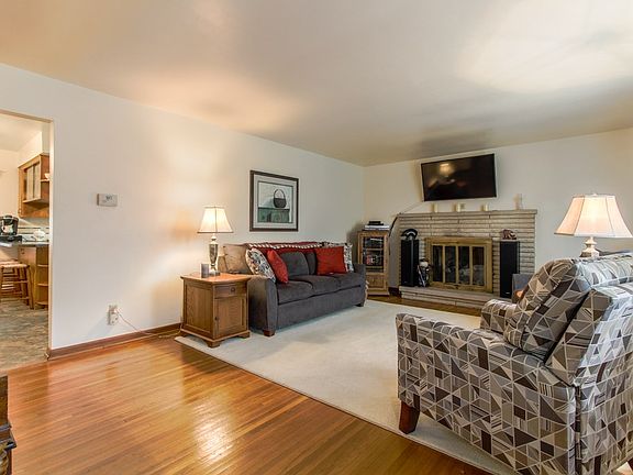 4th image of 155 Wimbledon Dr