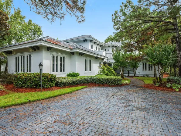 3028 Club Dr, Miramar Beach, FL 32550