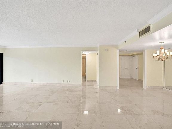 5th image of 3200 Port Royale Dr N APT 411