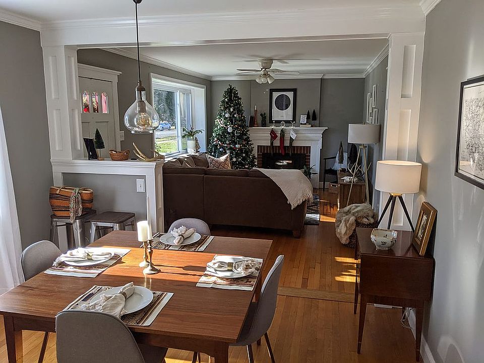 2nd image of 1906 Maple Shade Ln