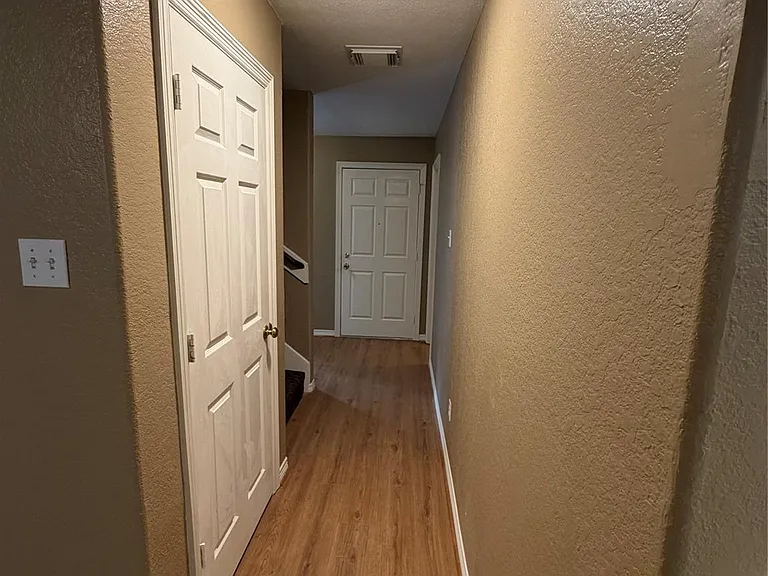 9110 Prairie Trails Dr — Photo 27