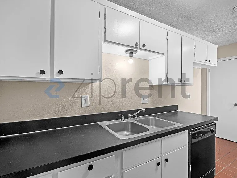 3224 Dreeben Dr #101 — Photo 6
