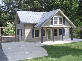 308 Prospect Rd, Hurt, VA 24563