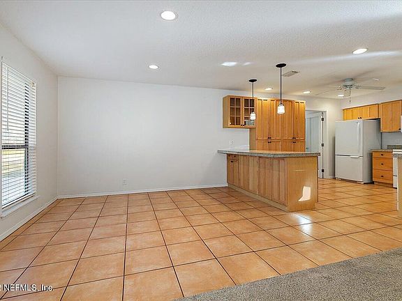 5th image of 1107 HAMLET Lane E