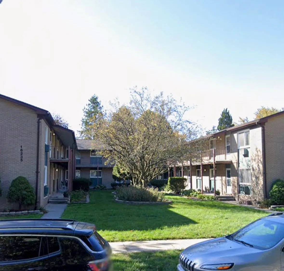 2 bed, 850 sqft, $1,095 — Photo 1