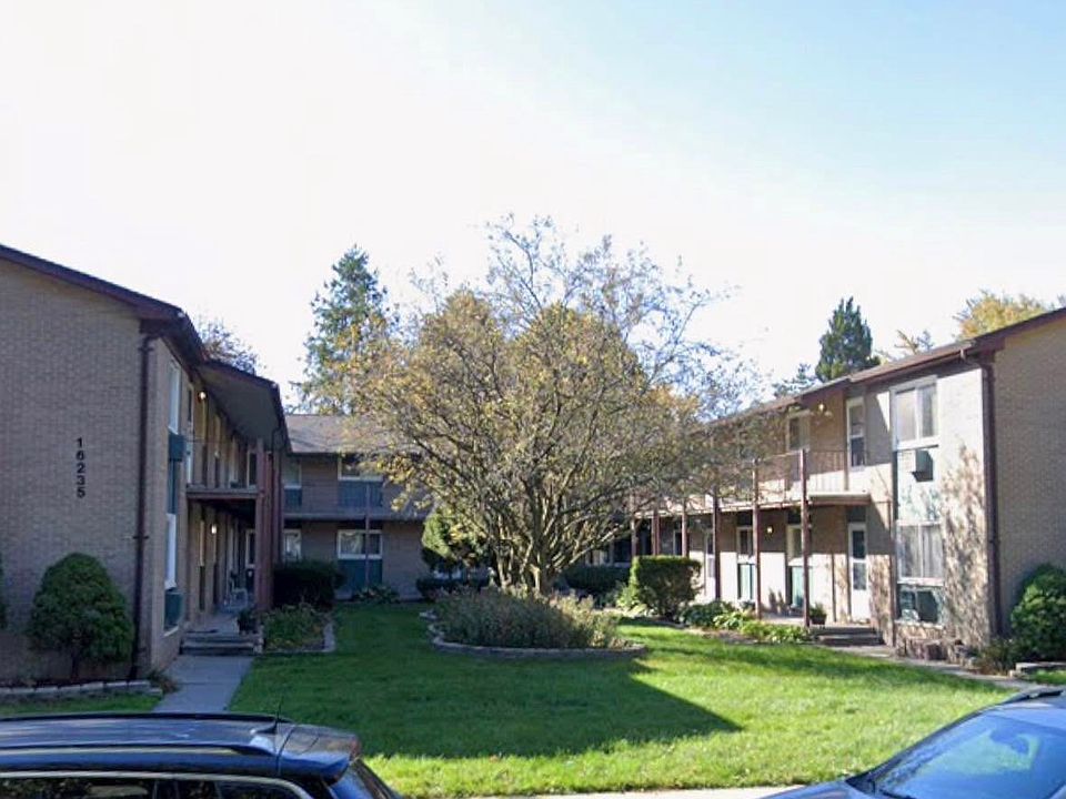 1st image of 16235 Belmont Ave APT 8