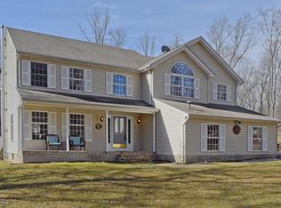 10 Woods End Ct, Sparta, NJ 07871