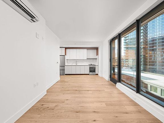 4th image of 570 Fulton St #6F