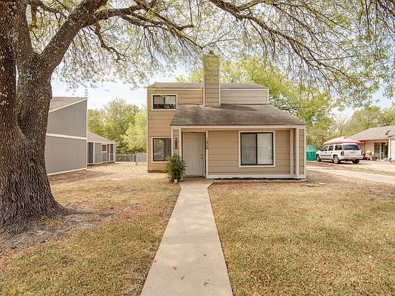 2nd image of 1406 Lemon Tree Ln