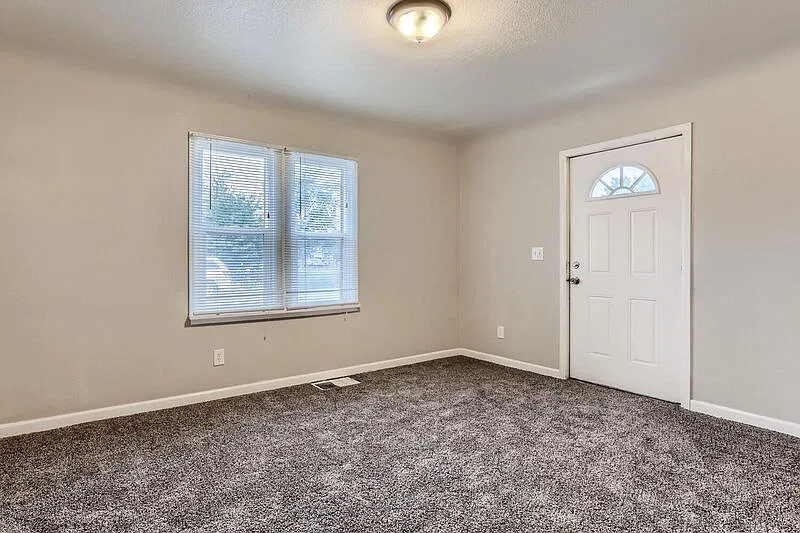 1 bed, 1.0 bath, 600 sqft, $950 — Photo 3
