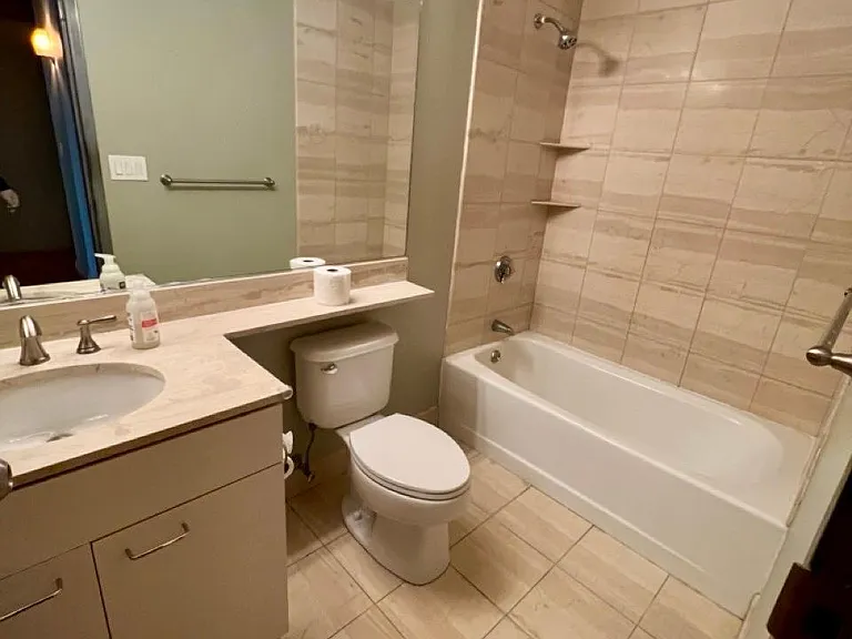 210 Lincoln St #304 — Photo 9