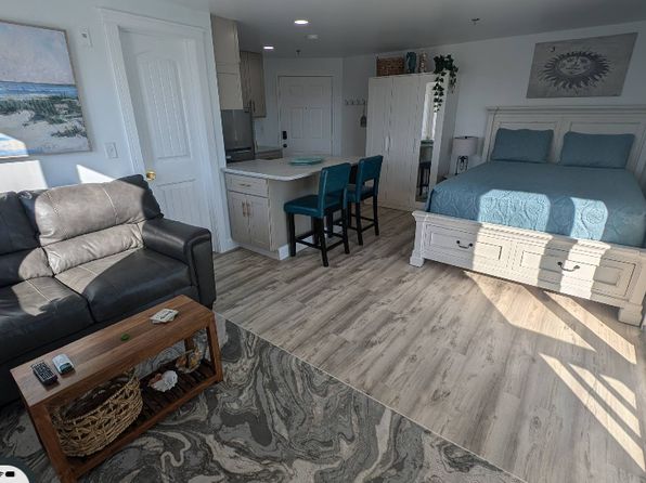 (undisclosed Address)