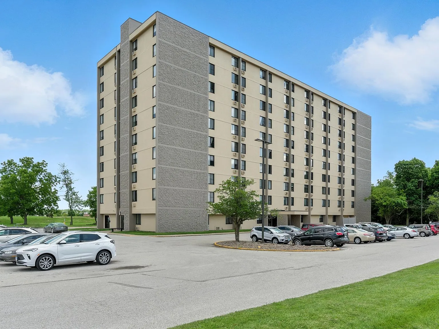 Colona House Senior Apartments - 62+ — Photo 3