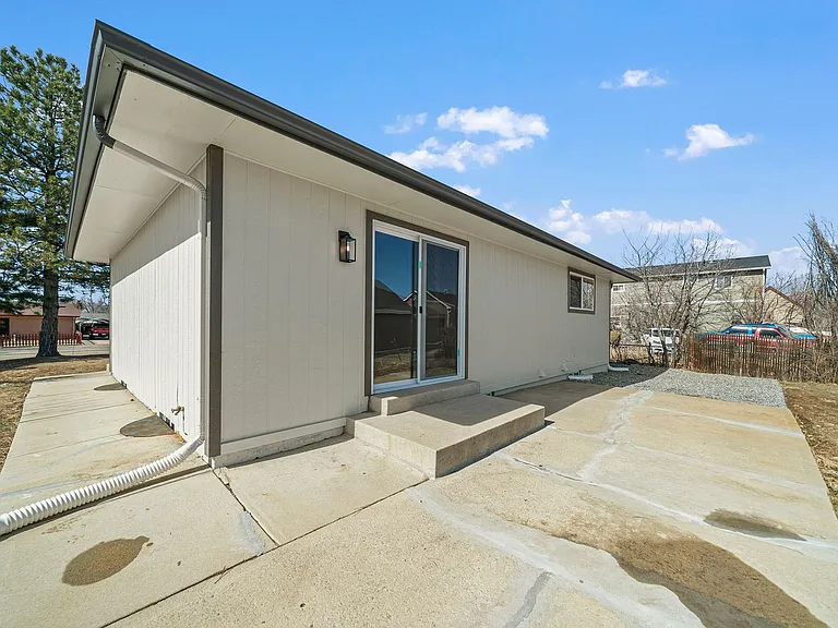 6364 Julian St — Photo 18