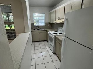 2612 Johnson St APT 6, Hollywood, FL 33020