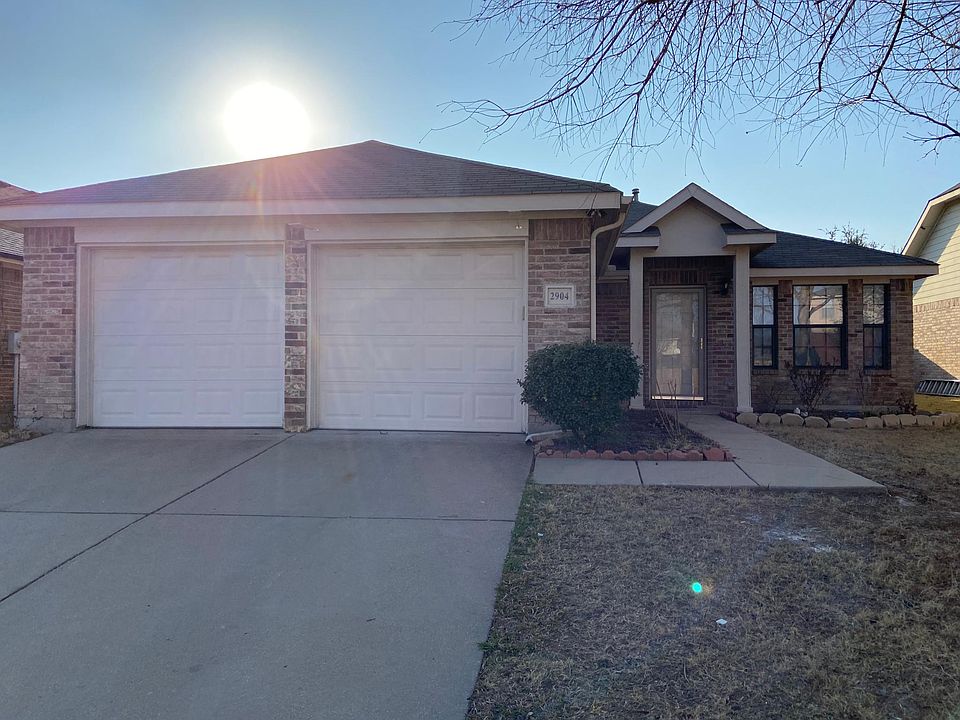 1st image of 2904 Westover Dr