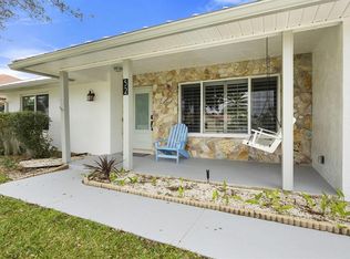 52 Pinehill Trl E, Jupiter, FL 33469