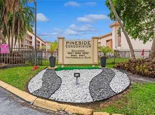 8889 Fontainebleau Blvd APT 302, Miami, FL 33172