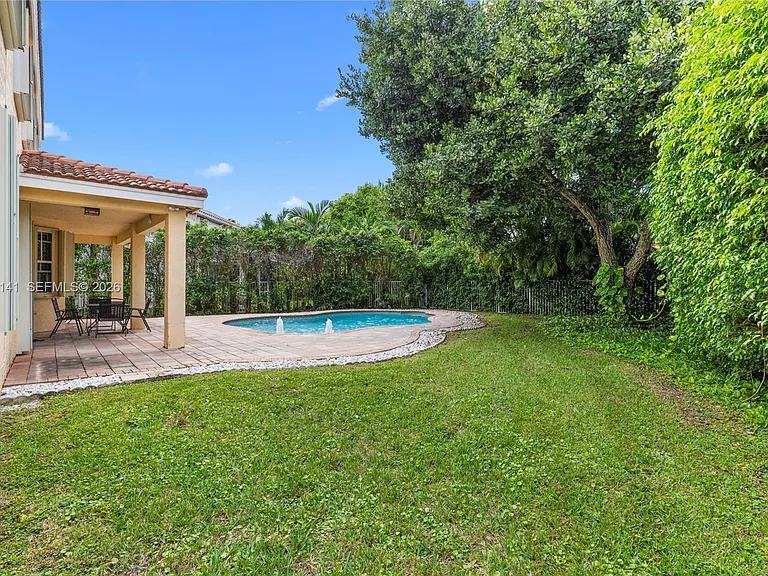 4228 Laurel Ridge Cir — Photo 41