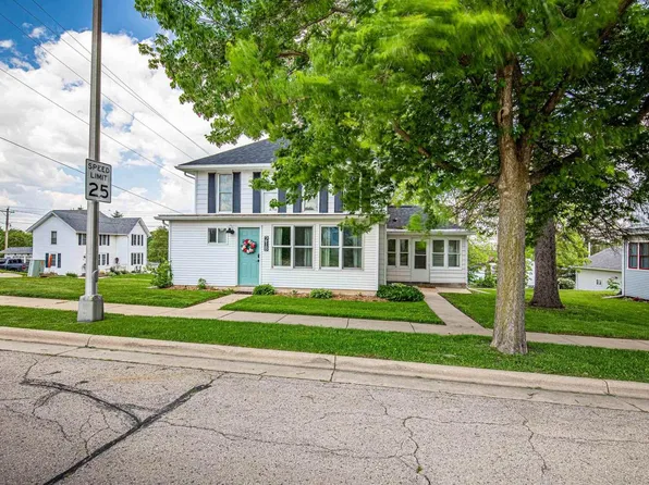218 6th Avenue, New Glarus, WI 53574