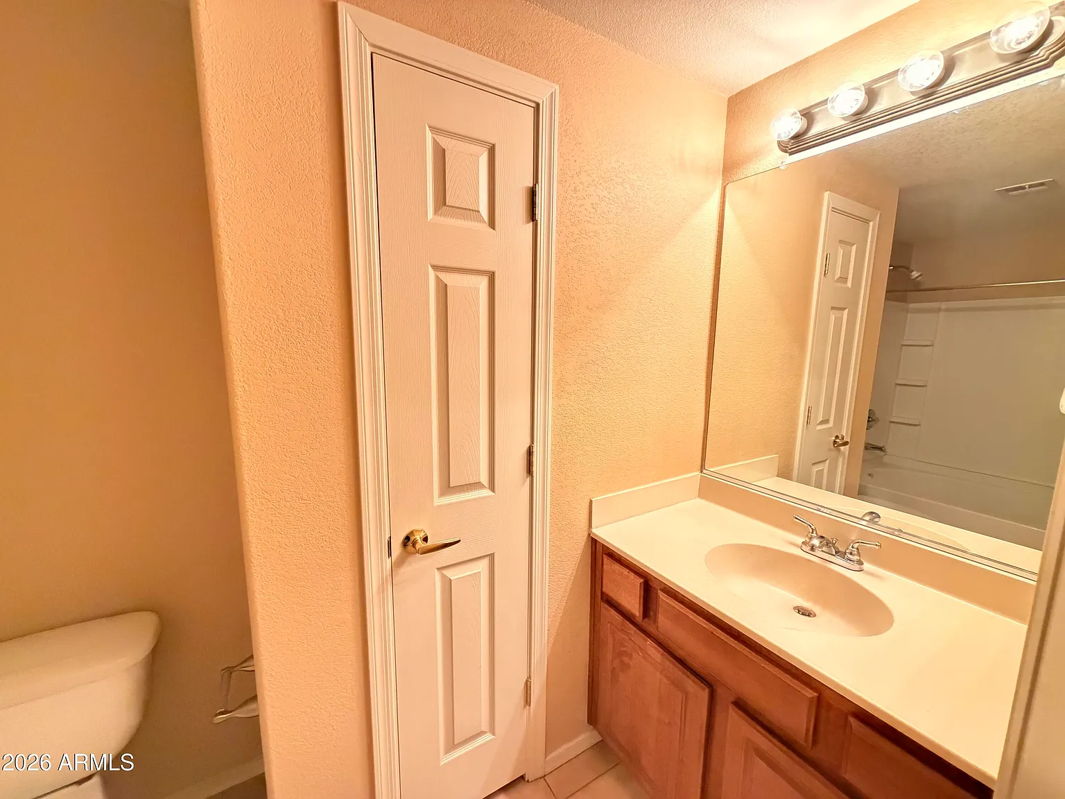 2 bed, 2.5 bath, 1440 sqft, $1,650 — Photo 4
