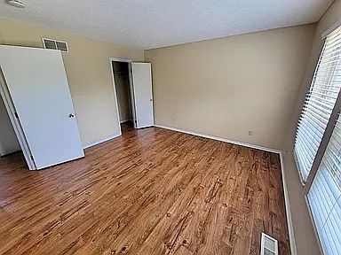 2nd image of 1627 Farberdale Dr