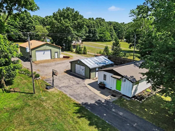 25490 Front Ave, Mattawan, MI 49071