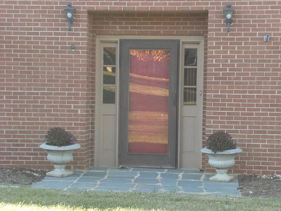 4th image of 723 Peachtree Valley Dr