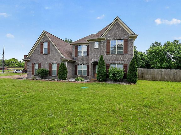 3rd image of 23 Sterling Ridge Dr