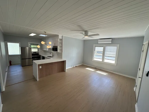 3453 Edna St, Honolulu, HI 96815