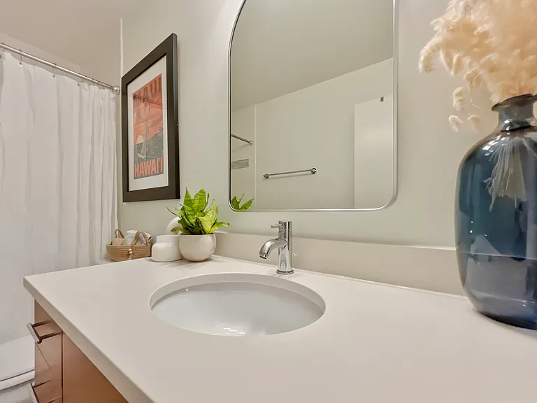 Guest Bathroom on 2nd Floor