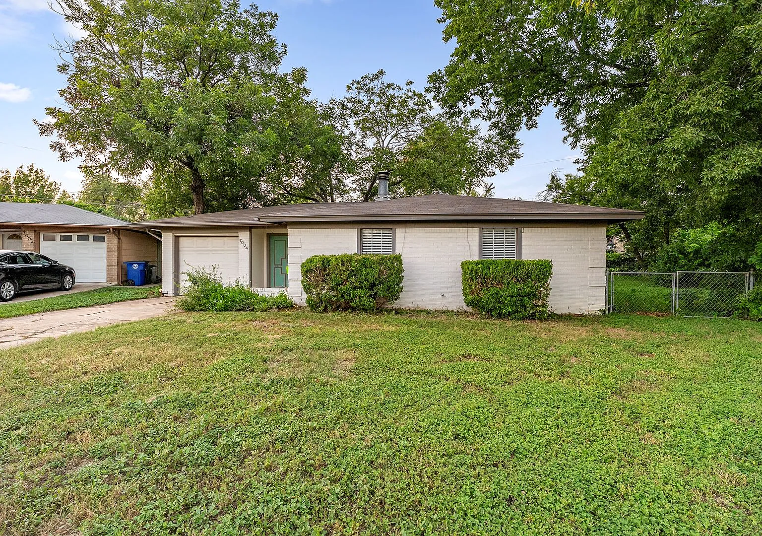 Beautiful 4 Bedroom, 2 Bathroom home in Northeast Austin, near Windsor Park — Photo 1