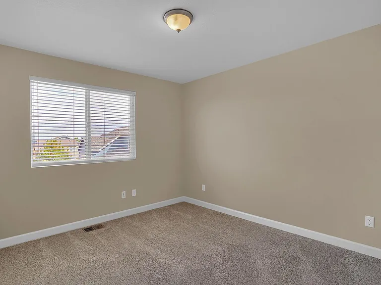 5450 Jordy Russ Grv — Photo 18