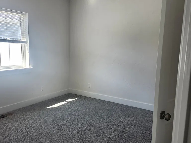 1027 Frank Henry Rd — Photo 11