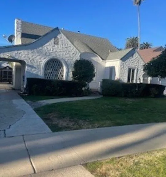2311 Malcolm Ave — Photo 1
