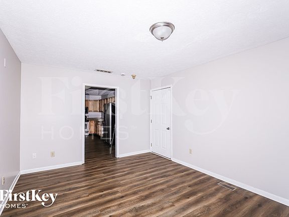 3rd image of 10730 E 56th St