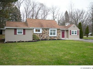 82 Hogan Rd, Fairport, NY 14450