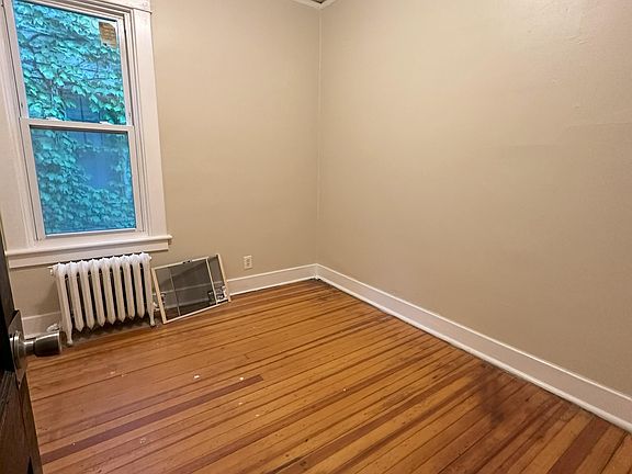 5th image of 441 Ontario St APT 1