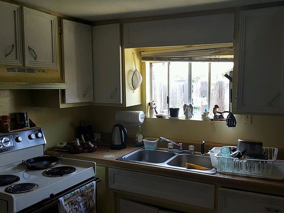 2nd image of 925 Watson Ave