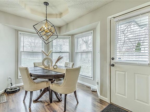 4th image of 541 SE Ashton Ct