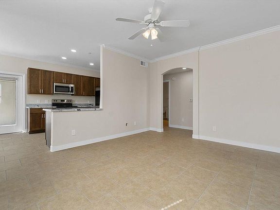 3rd image of 1941 S Pierpont Dr #1017