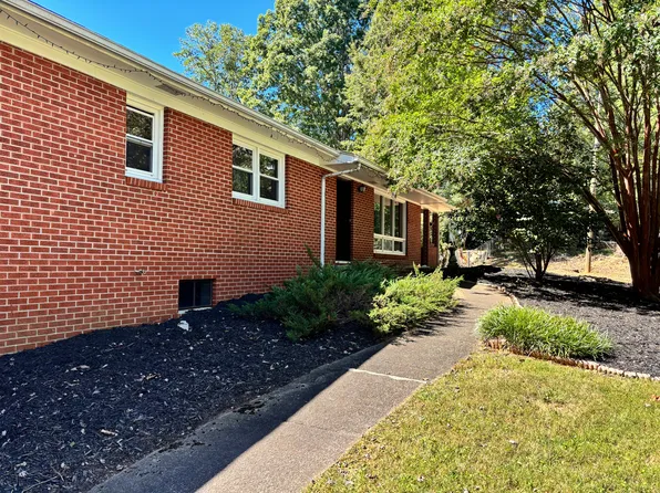 114 Shelburne Rd, Asheville, NC 28806