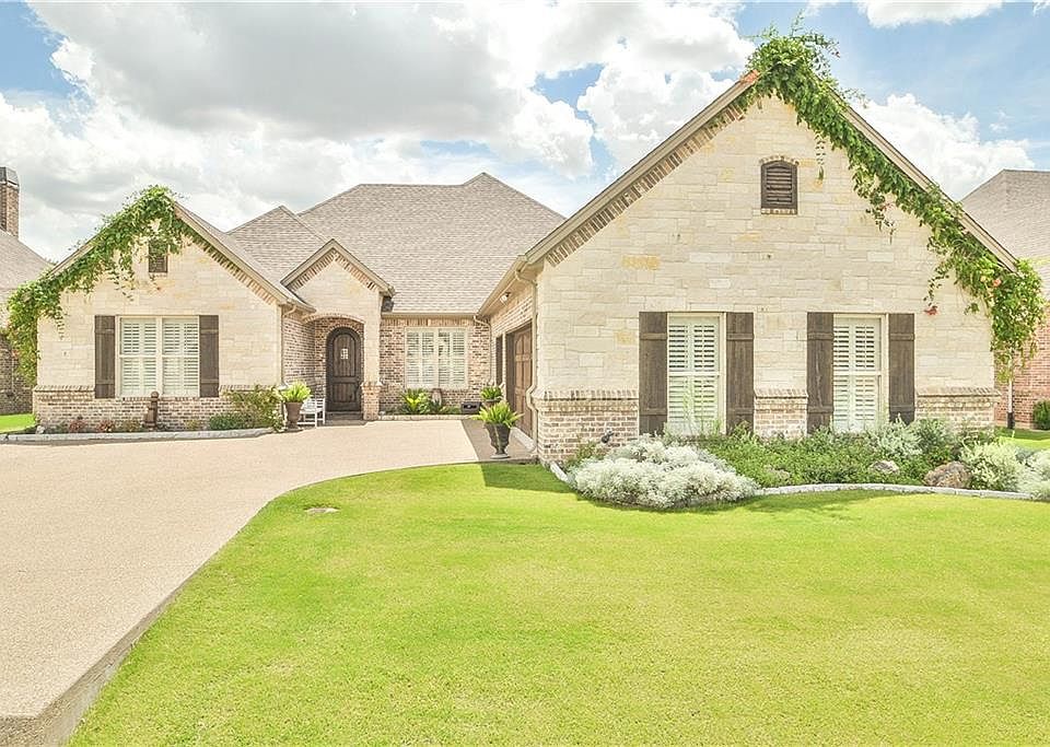 1st image of 5917 Pebble Beach Ct