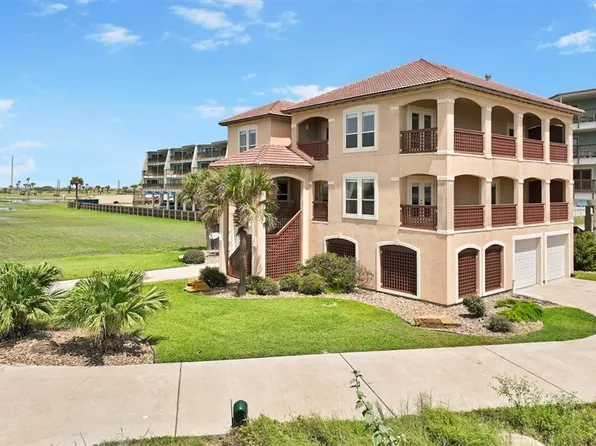 110 Mariners Dr, Port Aransas, TX 78373