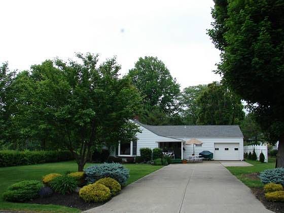 1st image of 101 Park Dr