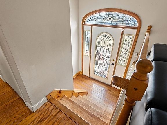 2nd image of 6 Blackstone St