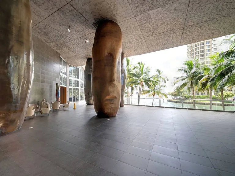 501 Brickell Ave #ID1520349P — Photo 11