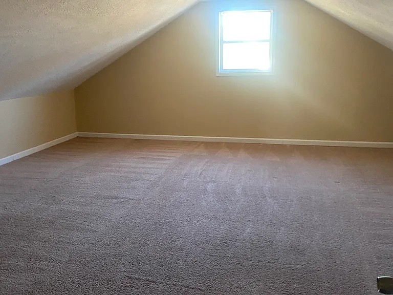 218 Benton Flds — Photo 11