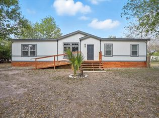 1004 Catholic Cemetery Rd, George West, TX 78022