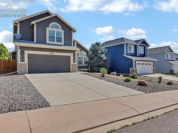 2nd image of 848 Regent Ct